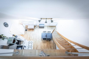 Penthouse Suites by JR City Apartments